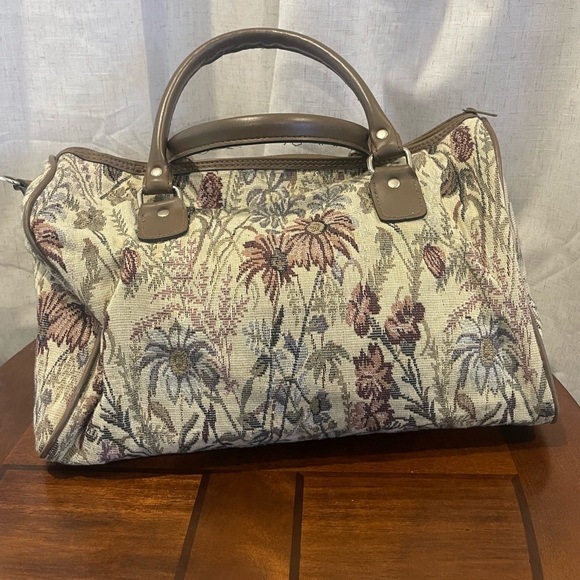 Jordache Bag - Picture 2 of 10